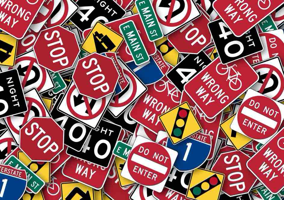 Traffic theory - to get the learner's permit you have to pass the theory test; only then can you drive in Switzerland