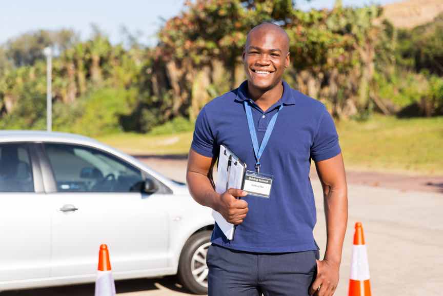 Best driving instructors and best driving schools in Switzerland - comparison sites single out instructors with good ratings